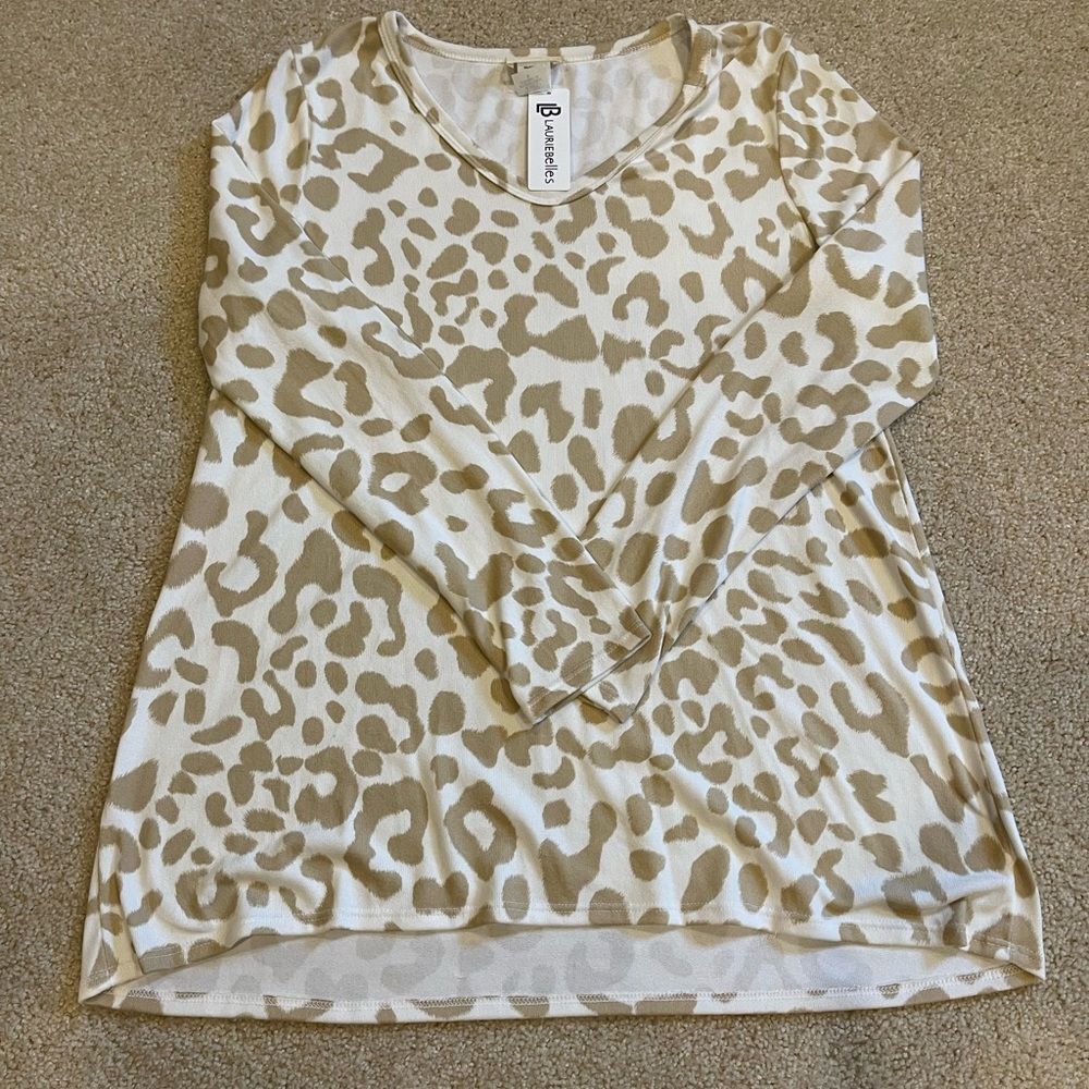 Women’s Leopard long sleeve shirt